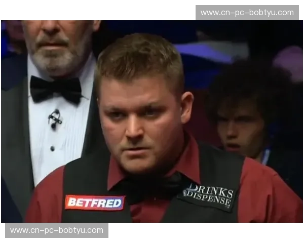 重量级之巅的灵魂碰撞：帕克vs怀特，当“绅士”遇见“恶棍”的权力游戏